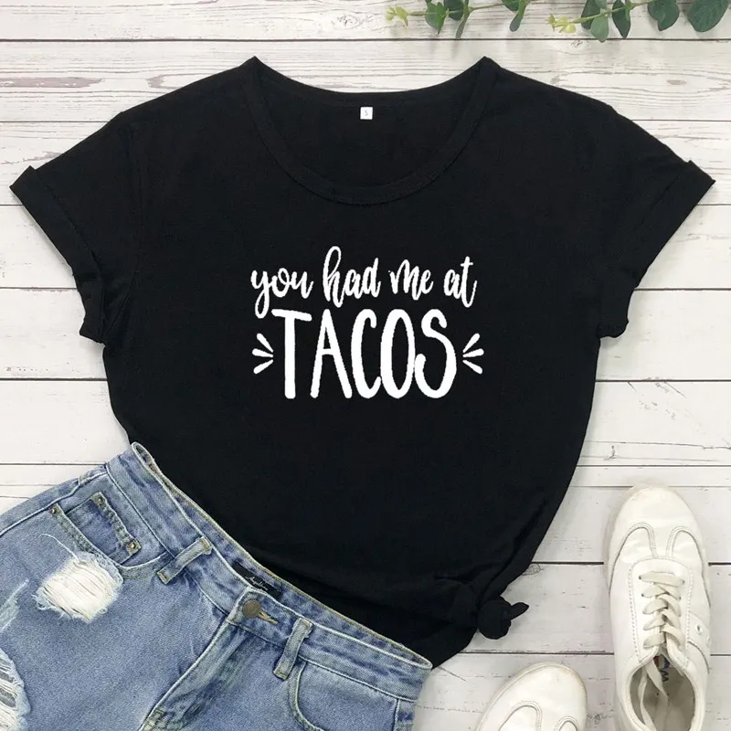 

Женская футболка с надписью «You Had Me at tacos»