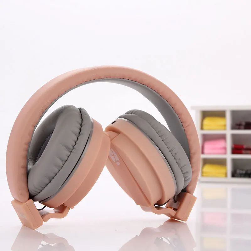 

Fashion Earphones Cute headphone headset Candy Color Children young Earphone with Microphone For Smartphone Girls