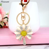 hot crystal small daisy bag key chain car female bag pendant metal key chain ring high quality gift wholesale