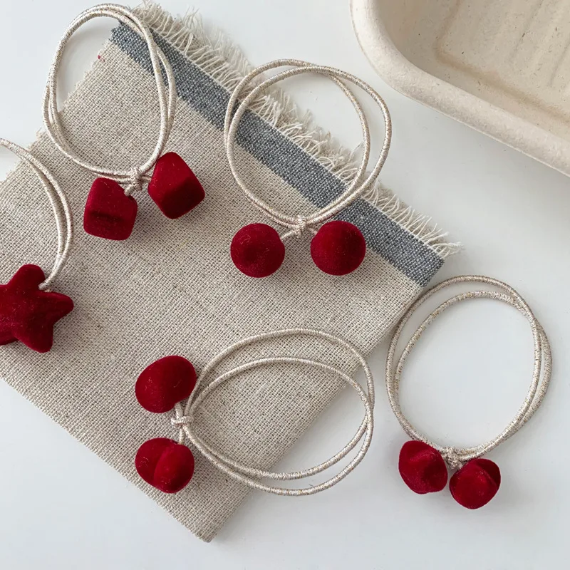 Корея простые винтажные бусы красный с бархатным сердечком в виде