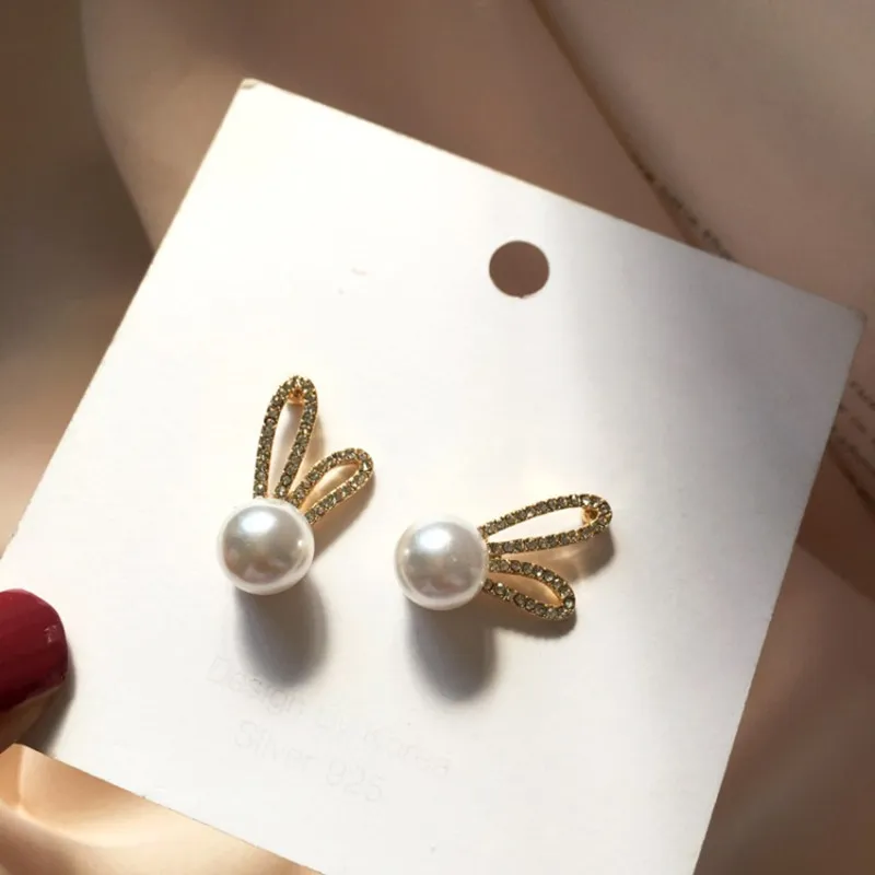 

Contracted lovely small white rabbit earrings pearl elegant temperament sparkling stud earrings