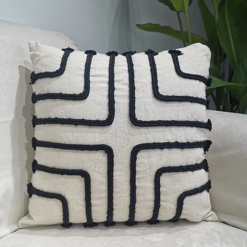 Наволочка с вышивкой в скандинавском стиле 45x45 см | Дом и сад