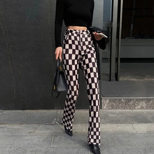 Women Checkboard Print Crinkle Flared Trouser