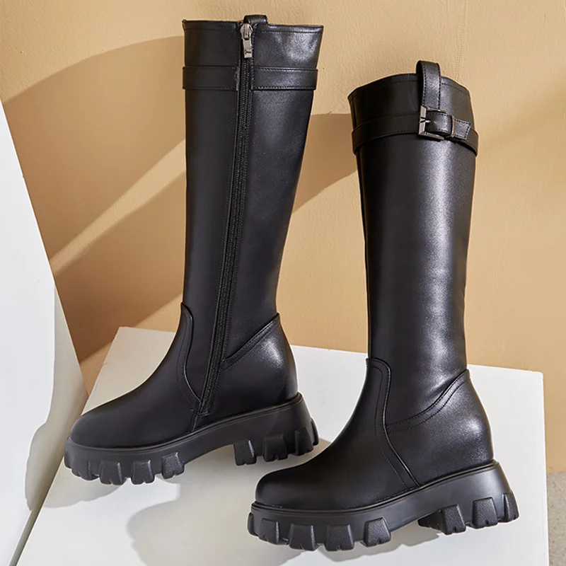 

2021 Осень/Зима Новые Бархатные Высокие Ботинки Martin женские на толстой подошве повседневные увеличивающие рост рыцарские ботинки с пряжкой м...