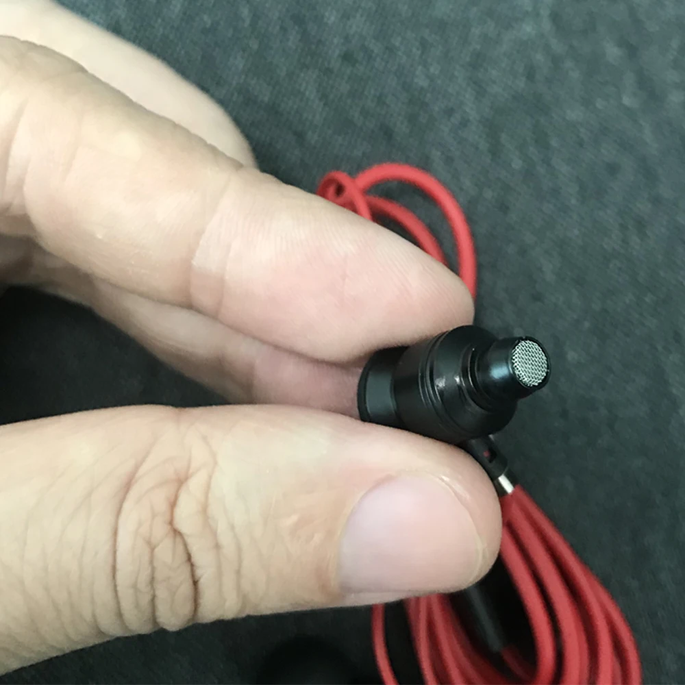 

Wired Earphones with Microphone 3.5mm Jack In-Ear + Control Hifi Super Bass Sound Quality For iPhone Xiaomi Desktop PC Computer