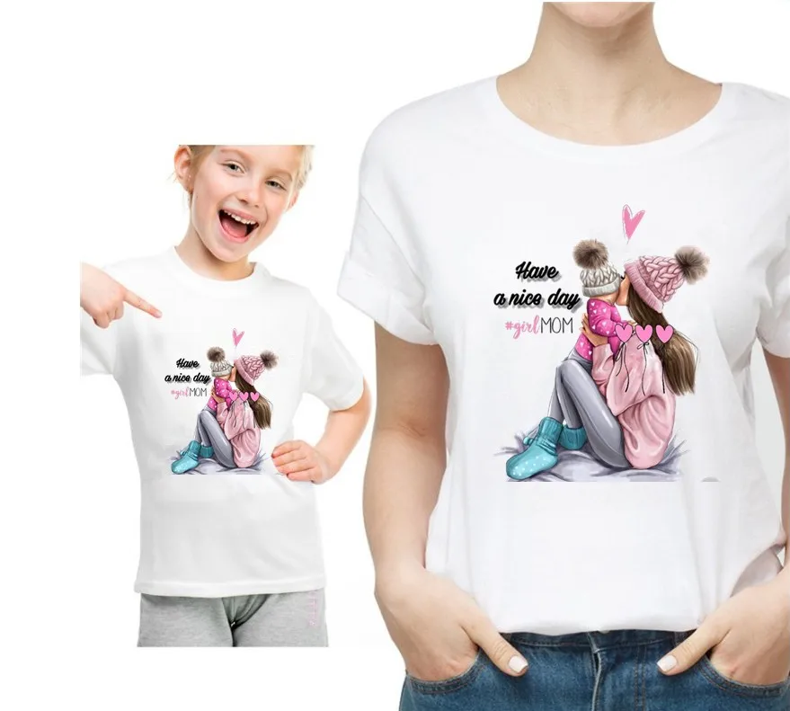 Футболка с мультипликационным принтом одинаковые Семейные наряды двойка мама и