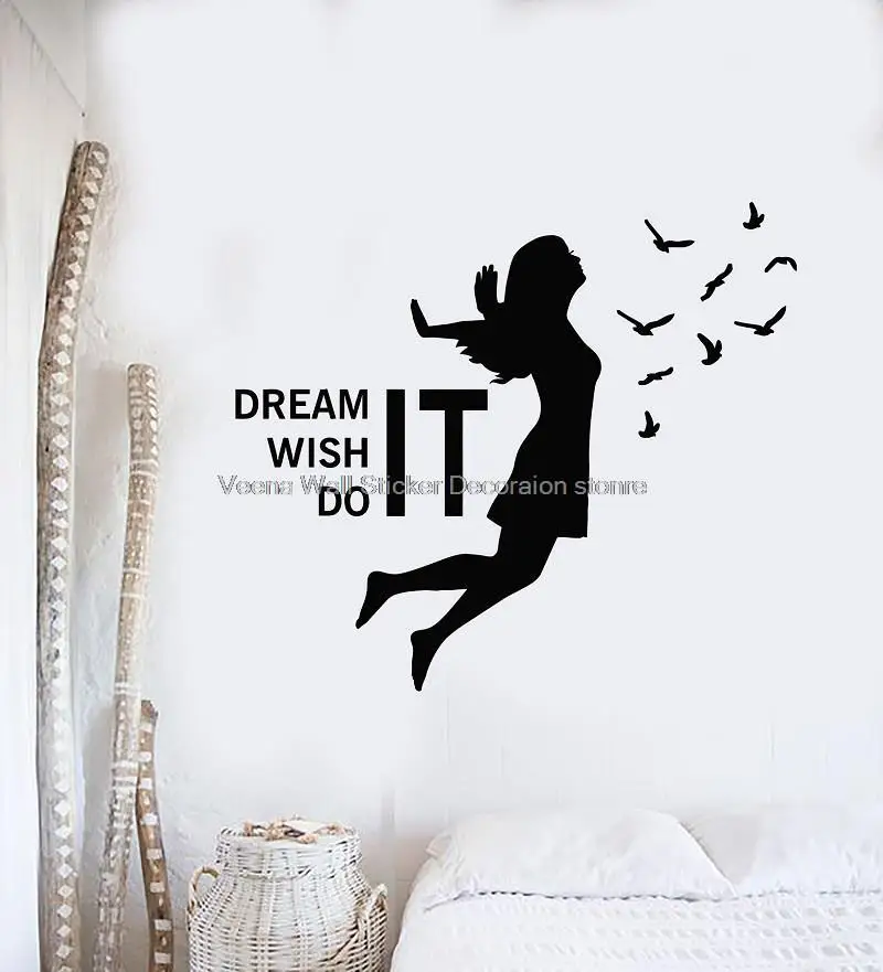 

Мечты надеюсь стать планшетом, девушка, Виниловая наклейка на стену, птица, летающая птица, узор, домашняя комната, декоративная наклейка, ро...