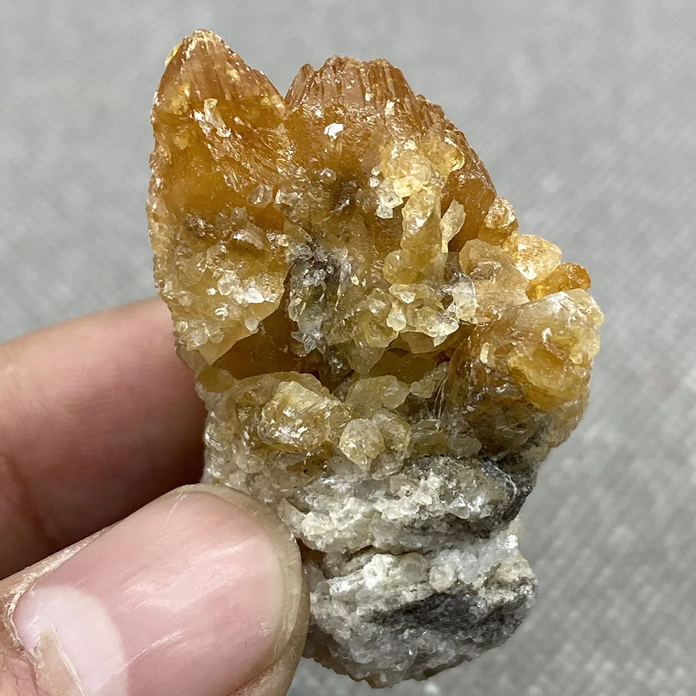 

The natural yellow calcite healing crystal comes from China