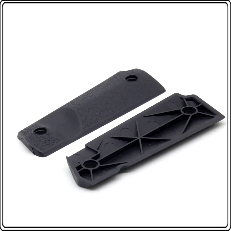 

2Pieces 1911 Hydroelastic Plastic Toy Grip Plastic grips cover for Hunting Pistol 1911 Series