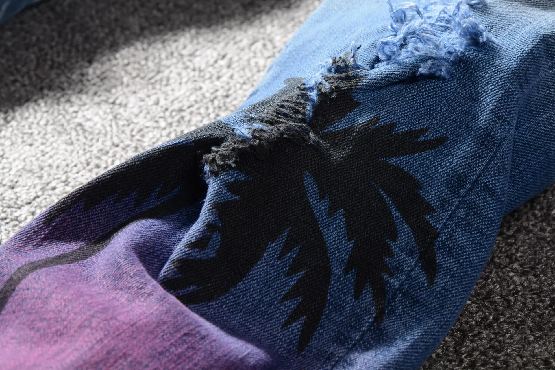 

Hi Street Men Destroyed Painted Jeans Pants Fashion Streetwear Tie Dye Denim Trousers Tree Printed Plus Size 28-40