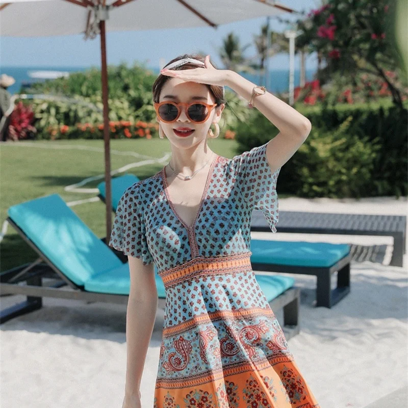 

Oversize Korean swimsuit thin, and in hot spring one-piece skirt with steel