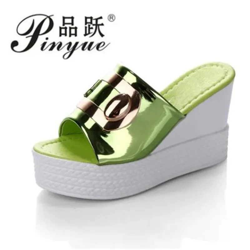 Сланцы женские со стразами летние тапочки сандалии на танкетке шлепанцы | Обувь