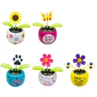 Танцевальный цветок на солнечной батарее, качающиеся украшения для приборной панели автомобиля, украшение интерьера автомобиля, подарки, украшение для игрушечного автомобиля, автомобильные аксессуары