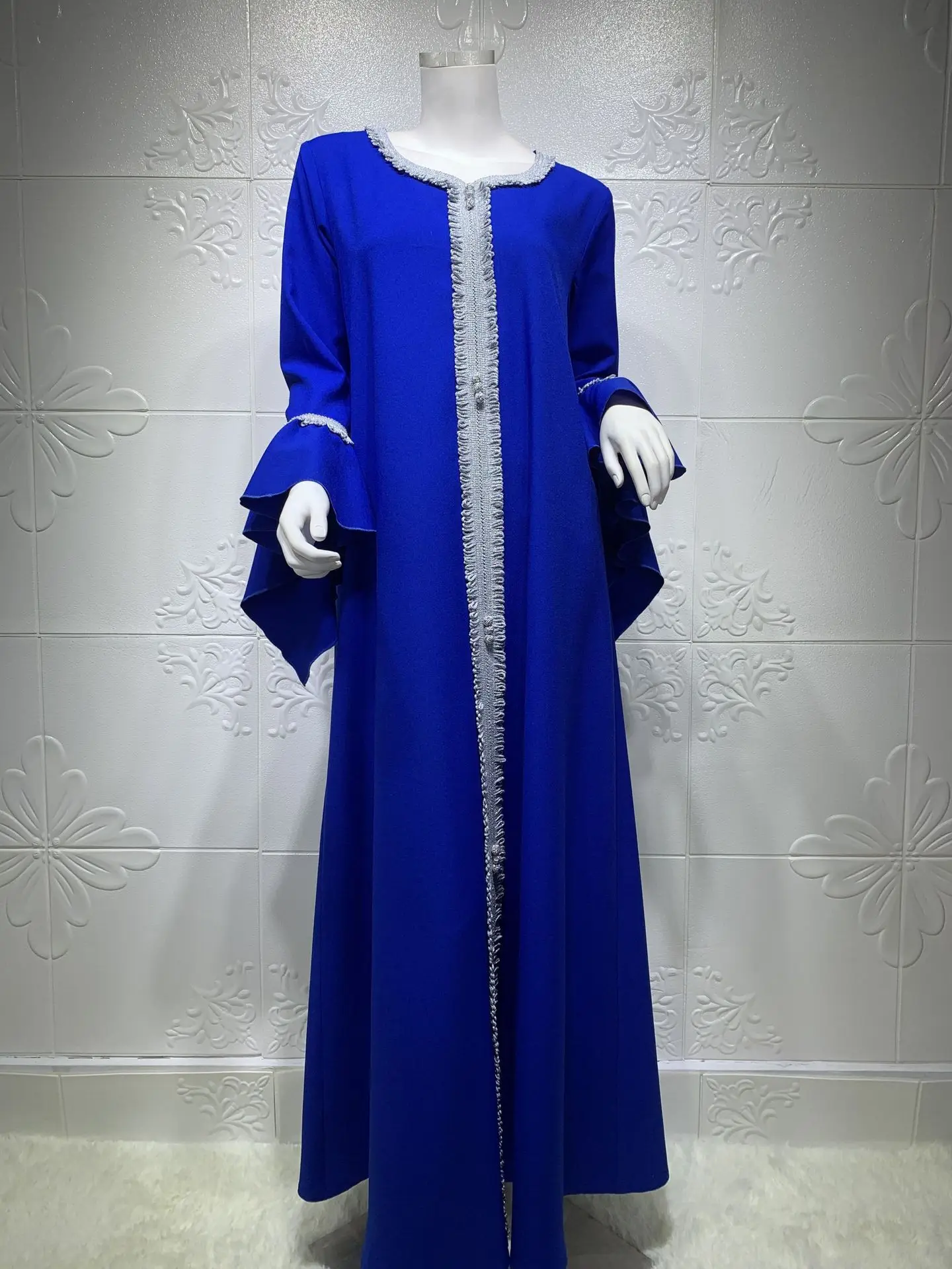 

Featured Button Dress Plus Size Women's High-Quality V-neck Lotus Leaf Sleeve Stitching Lace Noble And Elegant Long Dress 2021