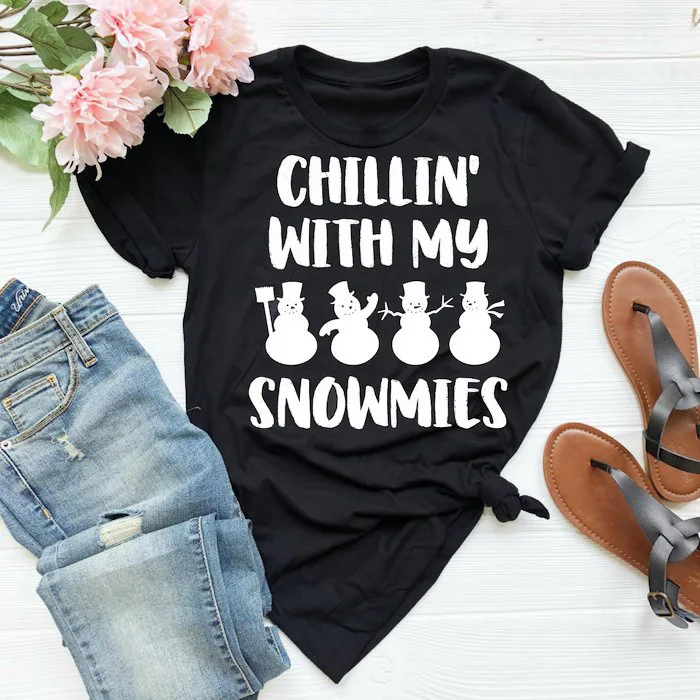 

Halloween Chillin with my Snowmies Funny Graphic Christmas Women Tshirt Cotton O Neck Top Tees Short Slleve Girl casual Clothing