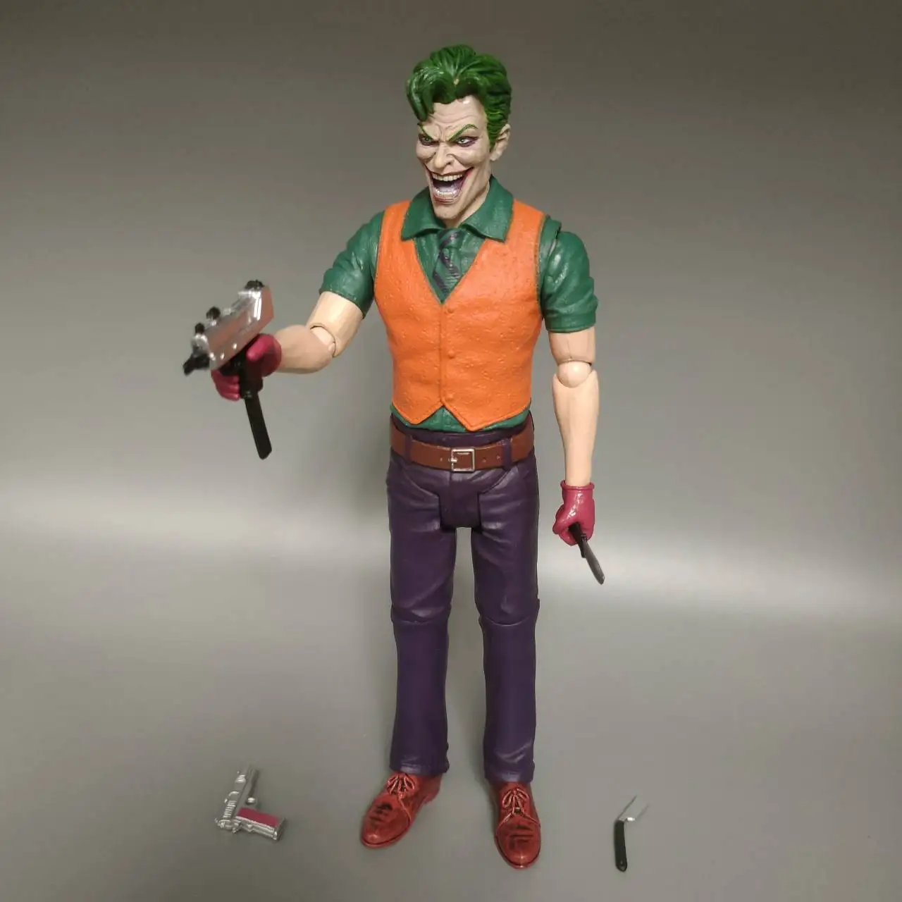DCC экшн-фигурка Джокера принца из фильма оранжевый жилет | Игрушки и хобби