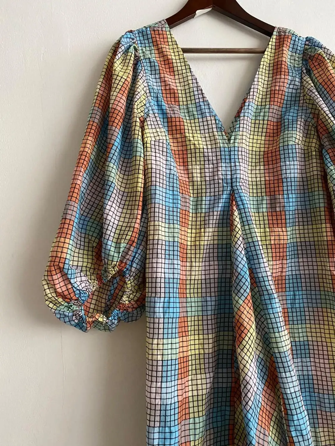 

Women's Midi Dress Puff Sleeve Colorful Plaid V-neck Holiday Style Female Robes