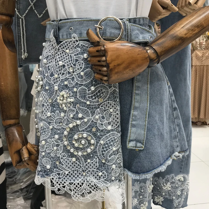 Джинсовые шорты с высокой талией светильник голубые из денима подсолнухом и