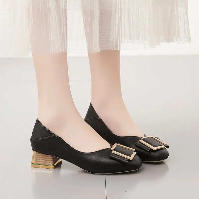 

2021 new single shoes women's small shoes loafers spring and autumn versatile British wind high heels root height retro foot ped