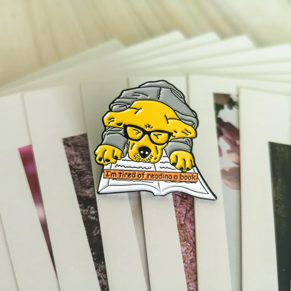 Мультяшные книги, эмалированные булавки, смешная собака, кошка, броши для чтения, будильник, кнопка, значок, сумка, одежда, ювелирные изделия для детей, студентов, друзей