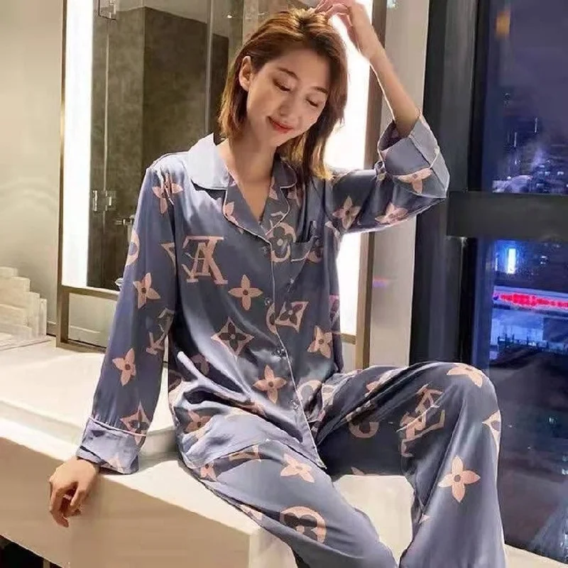 

Pajamas for Women V Neck Design Print Sleepwear Silk Like Home Clothes Sexy Pjs Large Size Nightwear Loungewear Pajama Sets