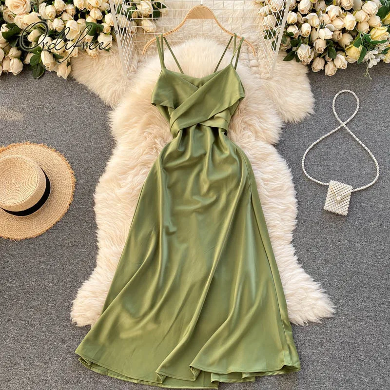 

Summer Fashion Fairy Gentle Wind Cross-length Skirt Goddess Seaside Holiday Skirt Ins Careful Machine Halter Strap Waist Dress