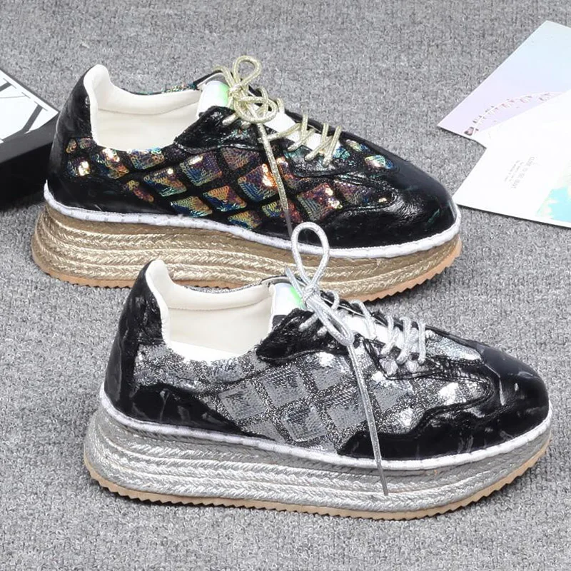 

Hight Colors Brand Women Sneaker Breathable Thick Bottom Shoes New Design 2021 Casual Platform Wedge Fashion Ladie Heels LP835