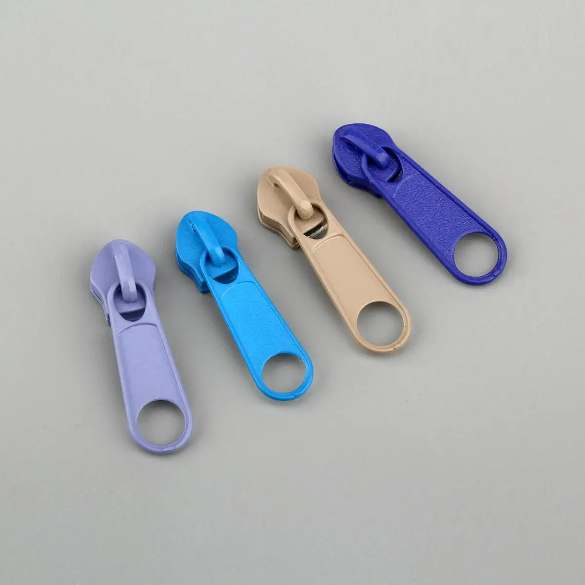 Ползунки для застежки-молнии нет. 5 автоматически загорающиеся бабочки