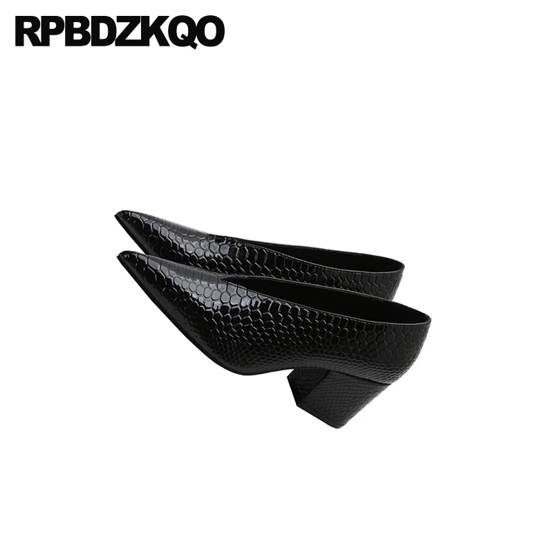 Туфли-лодочки женские из лакированной кожи на толстом каблуке средней высоты с