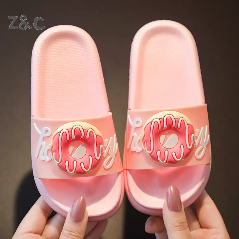 

Летние модные детские футболки шлёпанцы для женщин, для девочек, с милыми героями мультфильмов, Пончик От 1 до 3 лет семья ребенка пляжные сан...