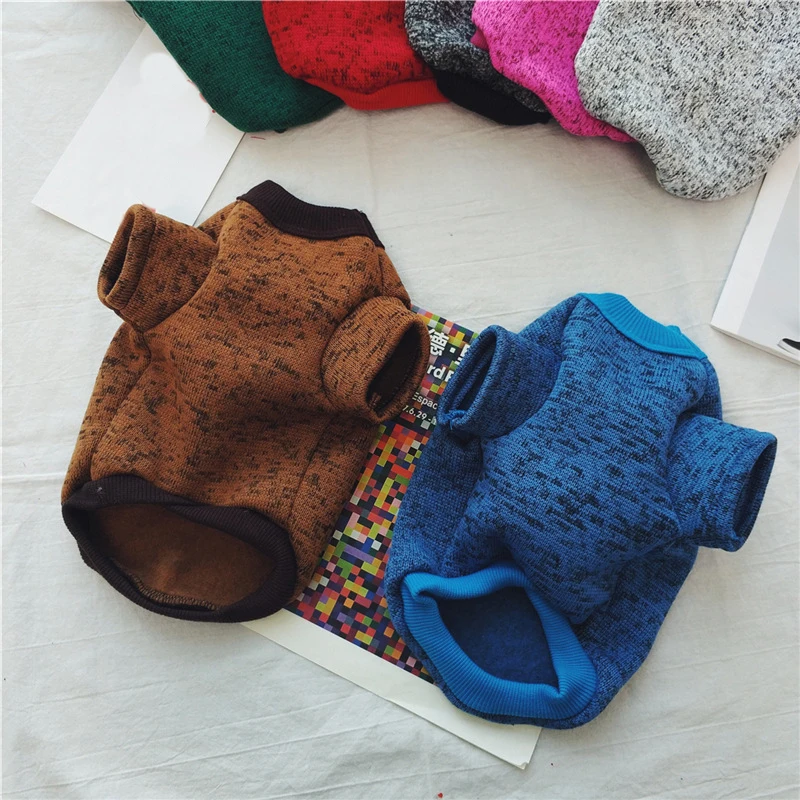 Теплый свитер для собак на весну и осень однотонная мягкая одежда короткий