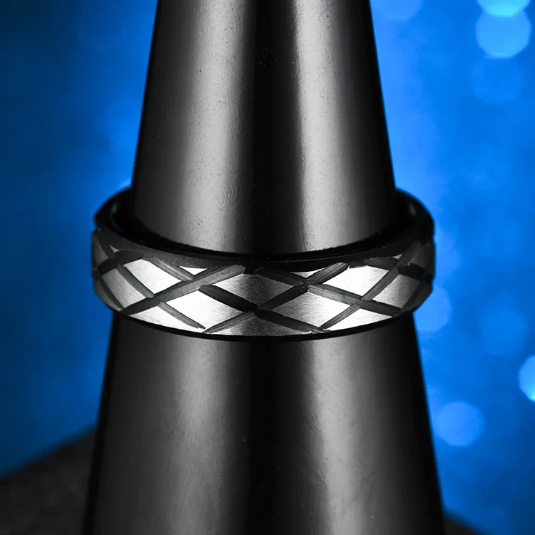 

2021 New Style Fashion Tire Modelling Black Ring Men Punk 316L Stainless Steel Classic Pattern Ring for Men Street Party Jewelry