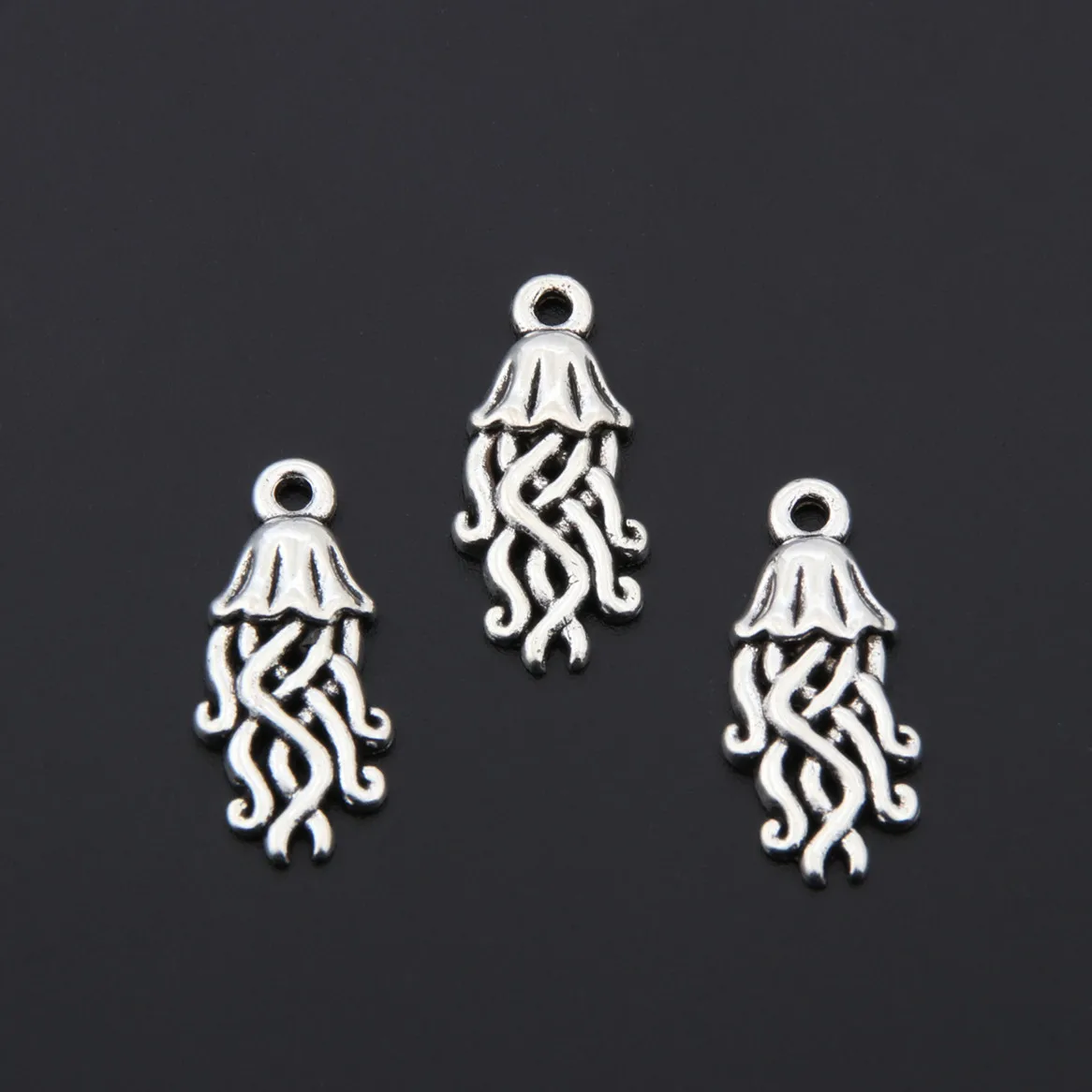 20pcs Silver Color Lovely Jellyfish Charms Metal Sea Animal Pendant Necklaces Ornaments Jewelry Handcraft 20X10mm A3333 | Украшения и