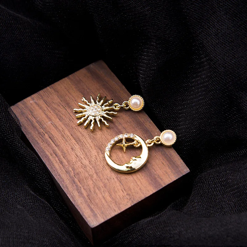 

Minar Korean Asymmetric Star and Moon Drop Earrings for Women Gold Color Metal Faux Pearl Rhinestones Statement Earrings Gifts