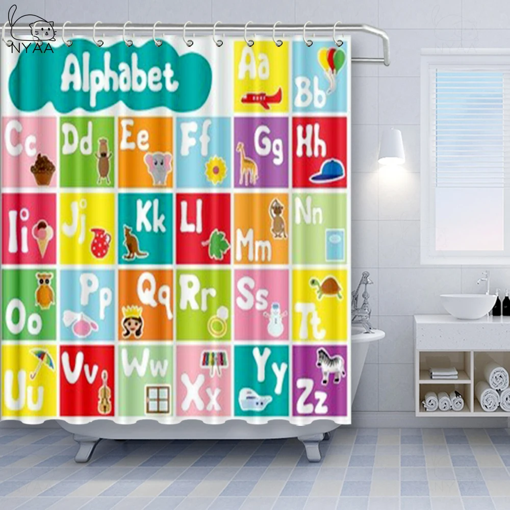 Занавеска в ванную комнату с цветным графическим рисунком и буквами алфавита для