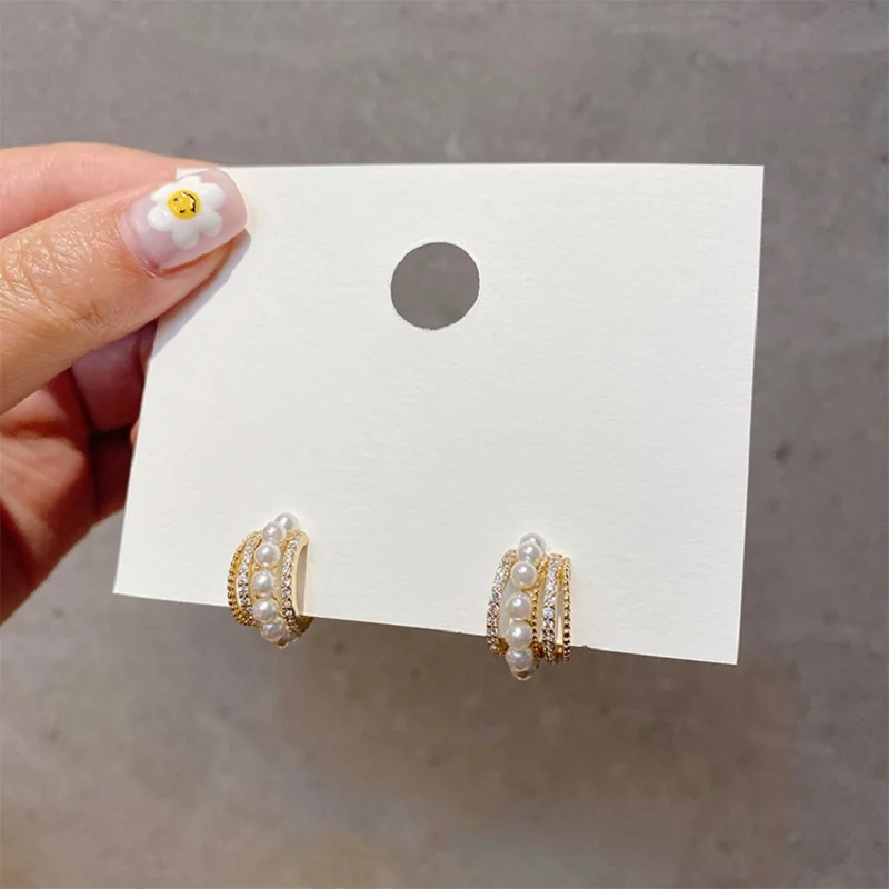 

2020 New Fahion Women's Earrings Simple Delicate Pearl Ear Stud Earrings for Women Bijoux Korean Party Jewelry Gifts Wholesale