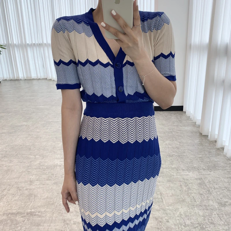 

French Retro V-neck Stripe Wavy Short Sleeve Knitted Top + High Waist Slim Skirt Women's Matching Sets Fashion Slim Dress Sets