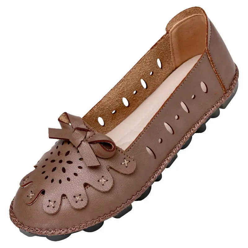 

Soft bottom moccasins mother comfortable summer breathable shoes for womens runway loafers 2021 new arrivals