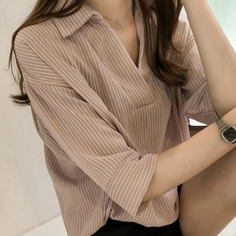 Женские рубашки в Корейском стиле 2020 Модный Полосатый Свободный Топ с V образным