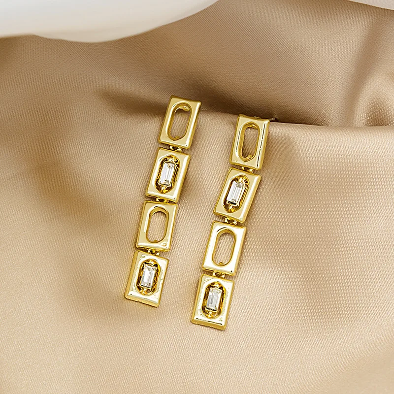 

Exaggerated Personality Geometric Square Chain Zircon Tassel 925 Silver Needle Earrings Wild and Thin Long Earrings Jewelry