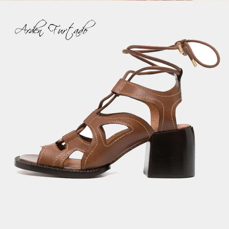 

Arden Furtado 2021 летняя модная женская обувь сексуальные коричневые узкие ремешки из натуральной кожи элегантные сандалии-гладиаторы на массивн...