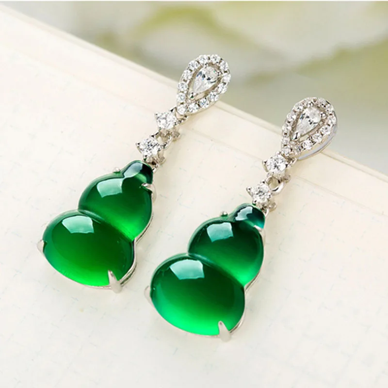 

2021 Fashion Emerald Green Chalcedony Gourd Earrings Emerald Green Tourmaline Shiny Zircon White Gold For Women Fine Jewelry