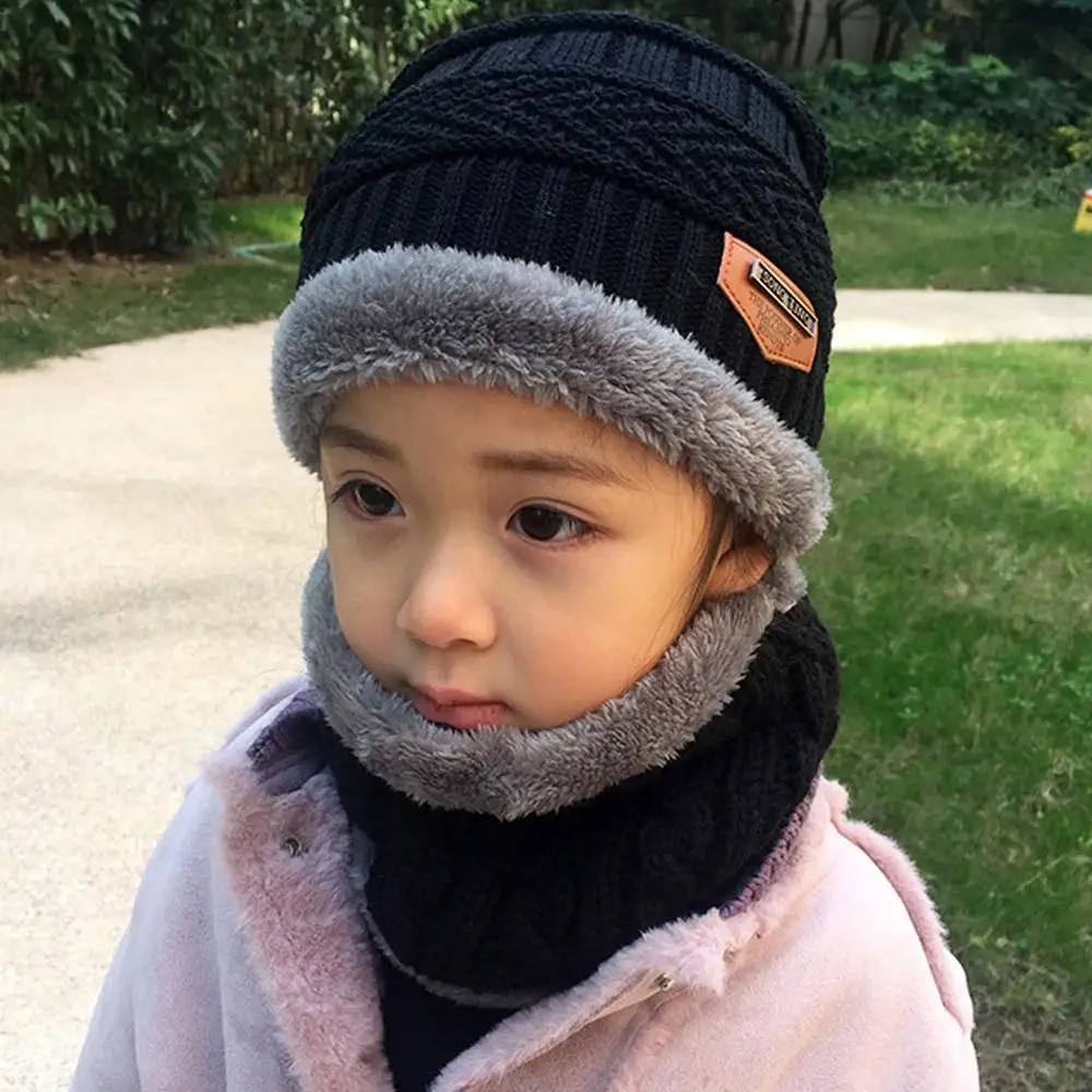 Зимняя детская теплая вязаная шапка и круглый шарф толстый 2 предмета флисовый
