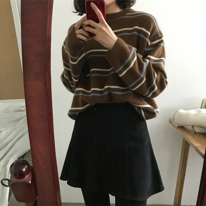 

Adorable O-Neck Striped Knit Loose Sweater for Women, Lightweight Soft Harajuku Style Sweater, Daily Outdoor Wear