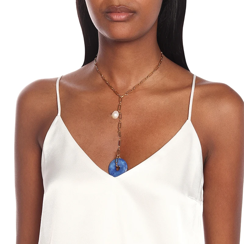 Ожерелье с жемчужинами и кристаллами пресной воды кулоном в виде сердца