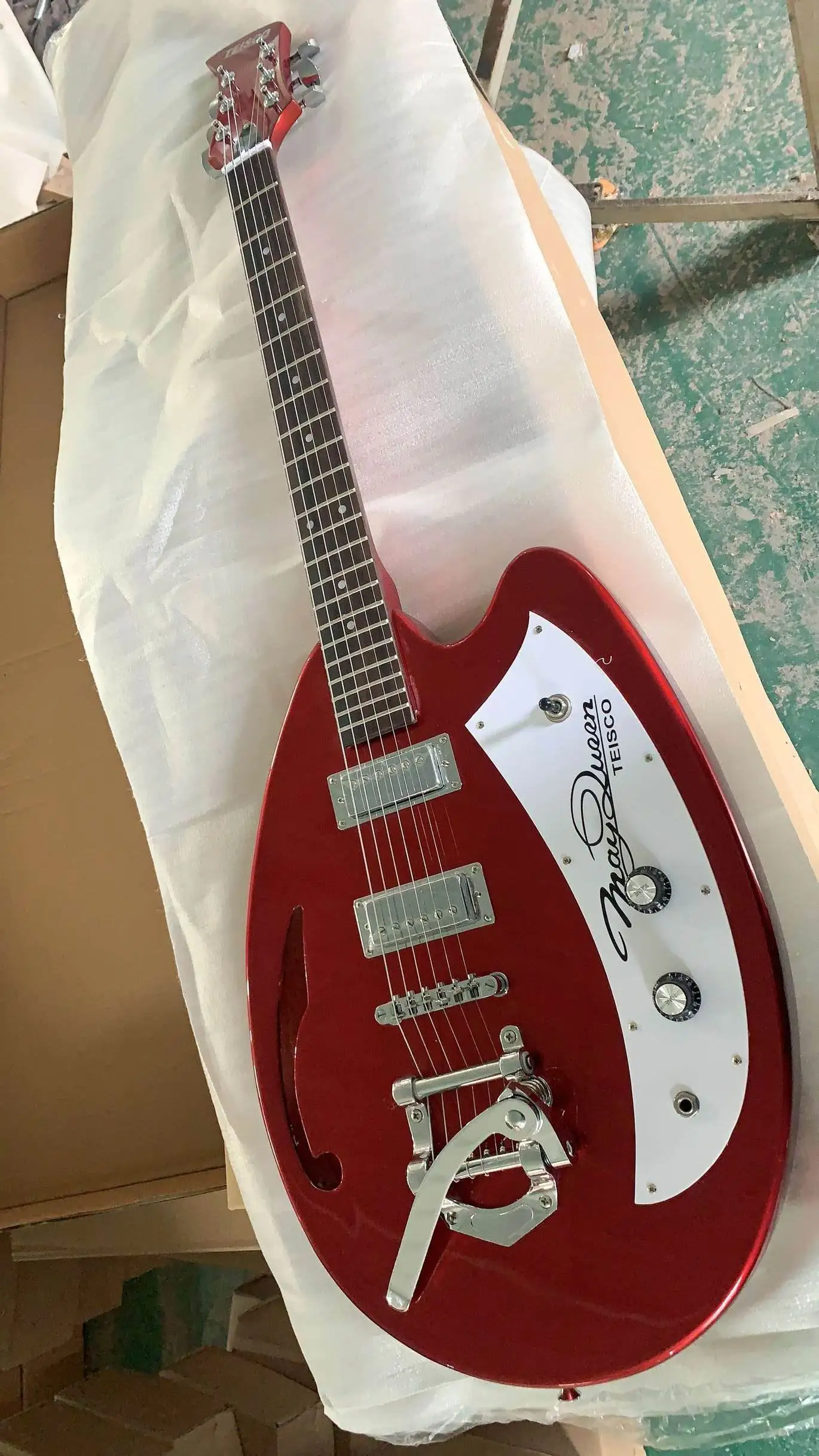 Новое поступление электрогитара TEISCO высокого качества винного цвета 200327 | Спорт