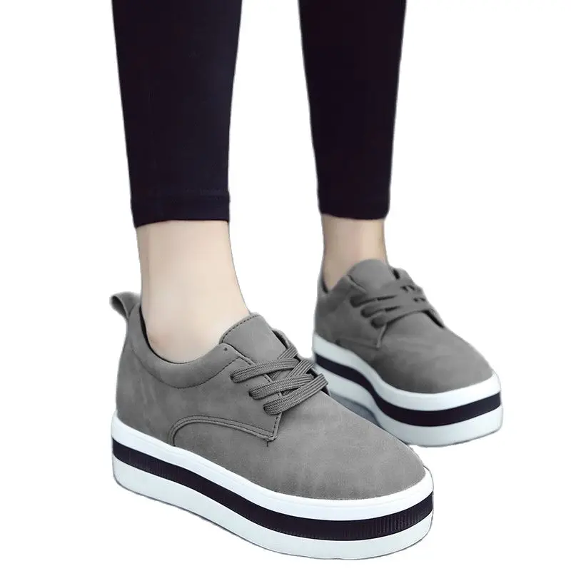 

Женские кроссовки на плоской подошве, весенние Мокасины, модные туфли на толстой подошве, лоферы для женщин, слипоны на платформе 5 см, в Коре...