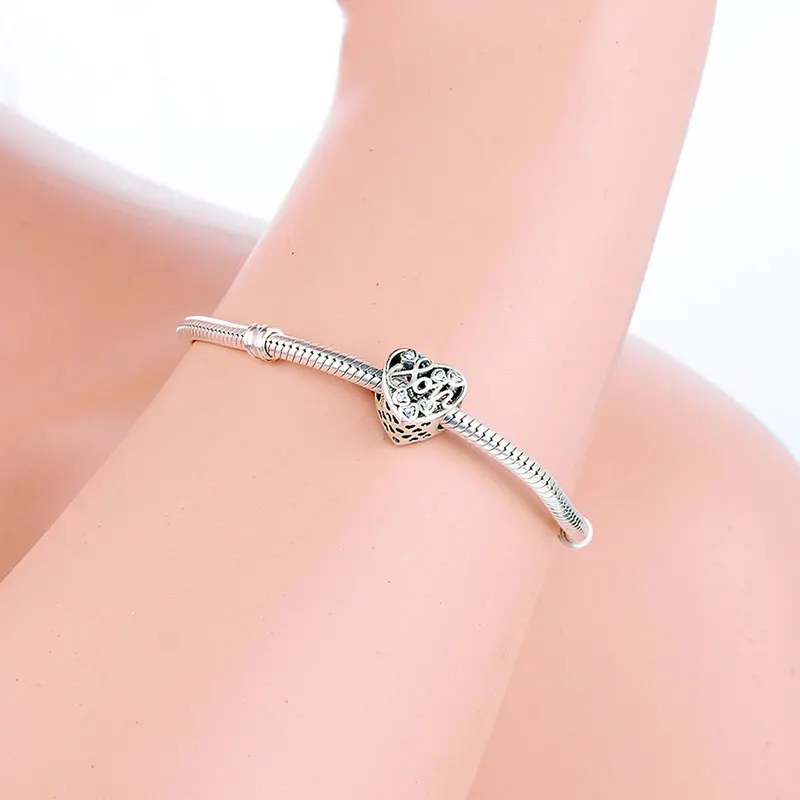 Женская серебряная ажурная бусина из циркония с надписью мама | Украшения и