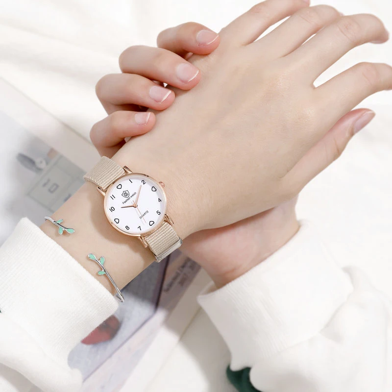 

Часы наручные женские с нейлоновым ремешком, модные повседневные Простые кварцевые, с маленьким циферблатом, 2021
