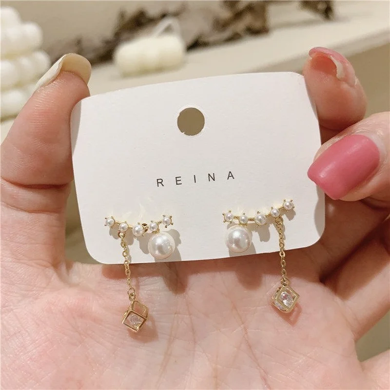 

Korean New Design Fashion Jewelry Zircon Inlaid Square Hollow Pearl Earrings Elegant for Women Daily Earrings